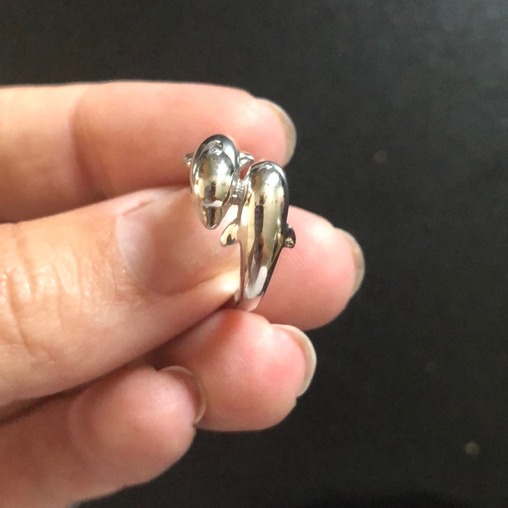 NWOT dolphin ring